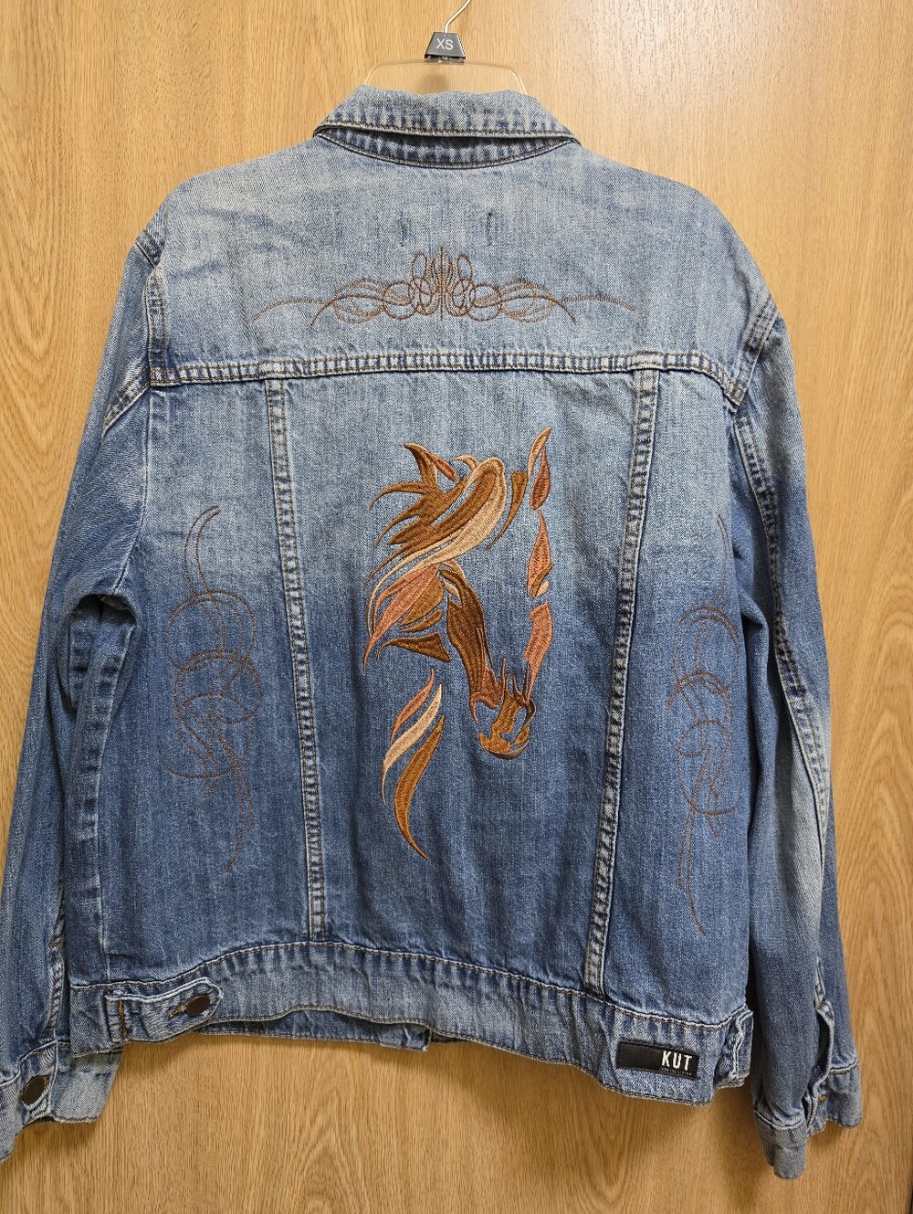 Kut from the Kloth Light Blue Denim Jacket with Brown Embroidered Horse - Picture 1 of 2